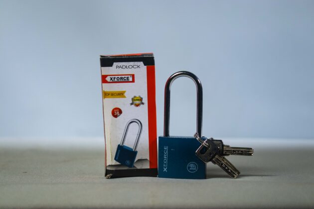 38MM Ice Blue Padlock - Image 2